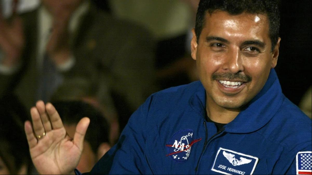 La confesión del astronauta José Hernández: Lo primero que hice en el espacio fue personificar a Superman