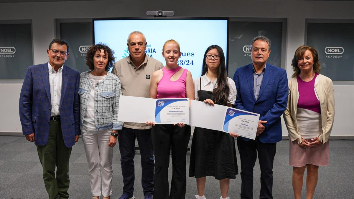 La Fundació Maria Rosa Sans beca a dos alumnas para que puedan cursar estudios universitarios