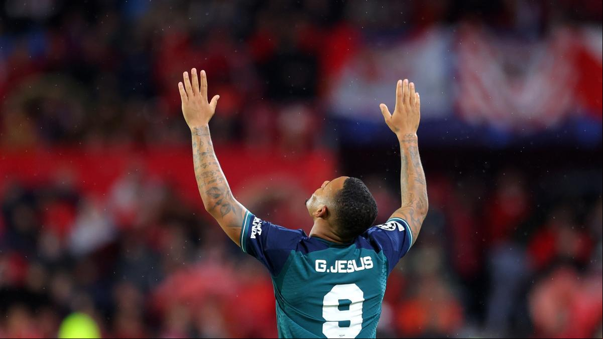 Gabriel Jesús devora al Sevilla en el Pizjuán