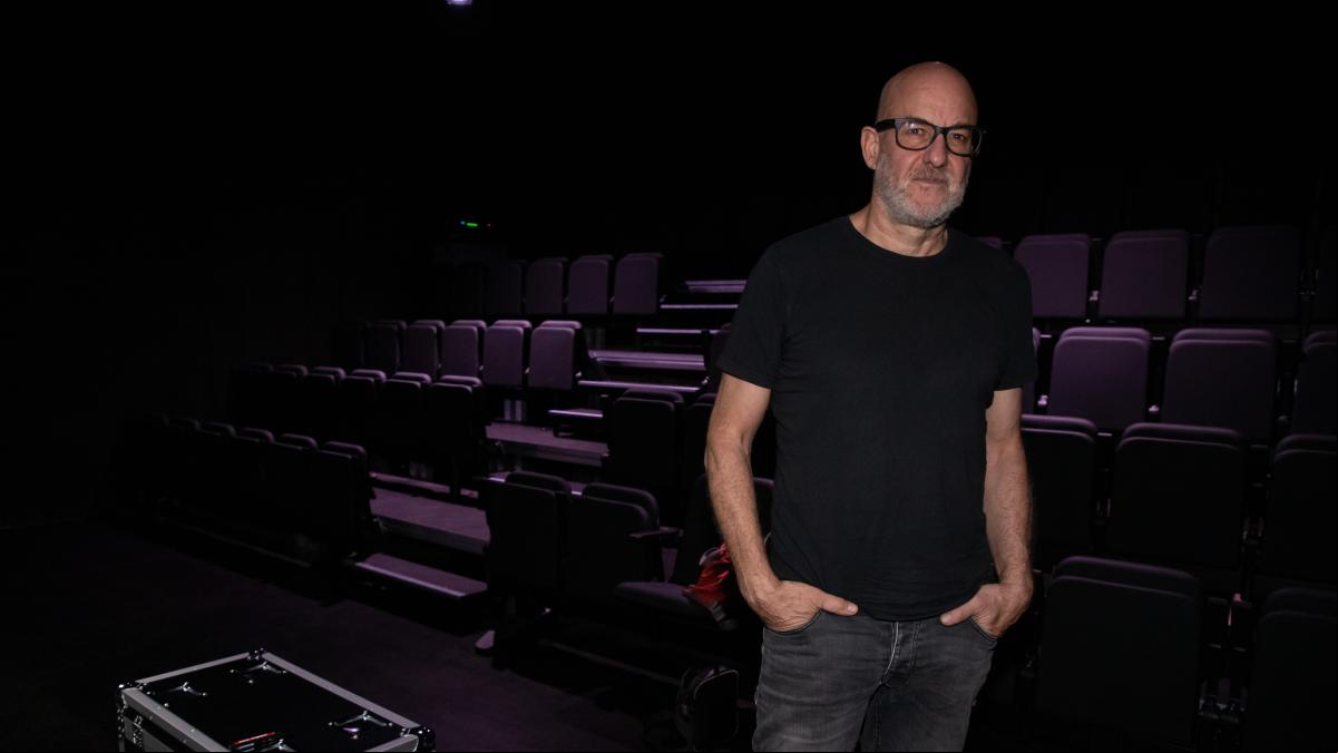 ‘L’home de teatre’ inaugura la sala Heartbreak Hotel, el sueño de Àlex Rigola