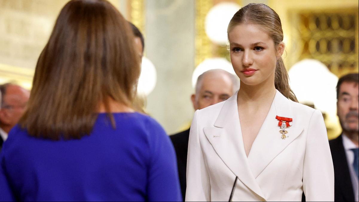 El guiño de Leonor a sus padres en el traje para la jura de la Constitución
