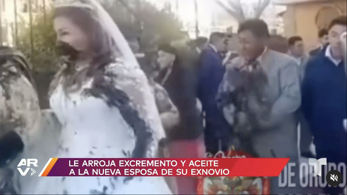 La ex del novio se enfada en la boda y lanza heces contra la pareja de recién casados