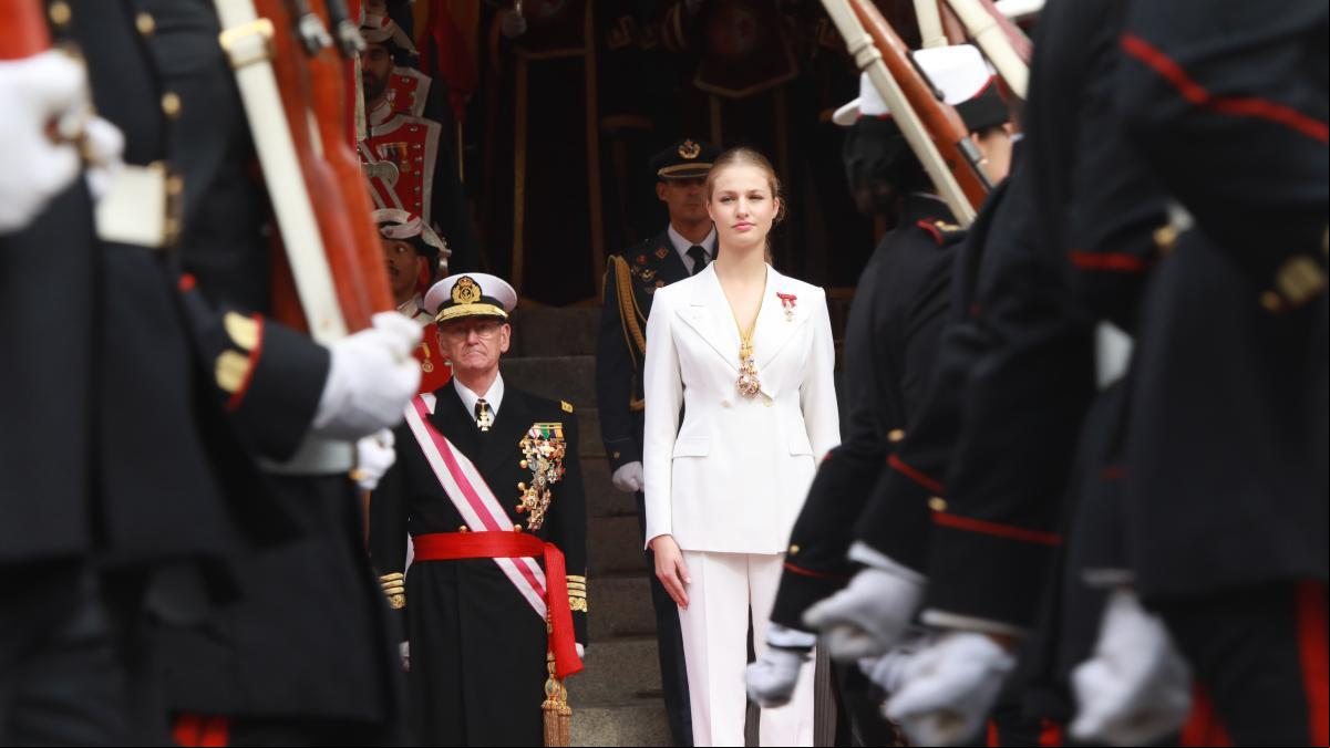 Las compañeras de la Academia Militar de Zaragoza sorprenden a Leonor con una fiesta por su 18 cumpleaños