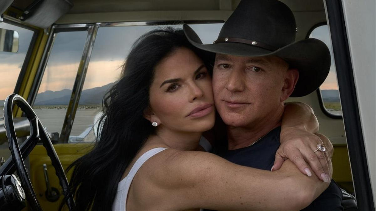 Críticas a Jeff Bezos y Lauren Sanchez por su peculiar reportaje en Vogue: Parece Steve Tyler