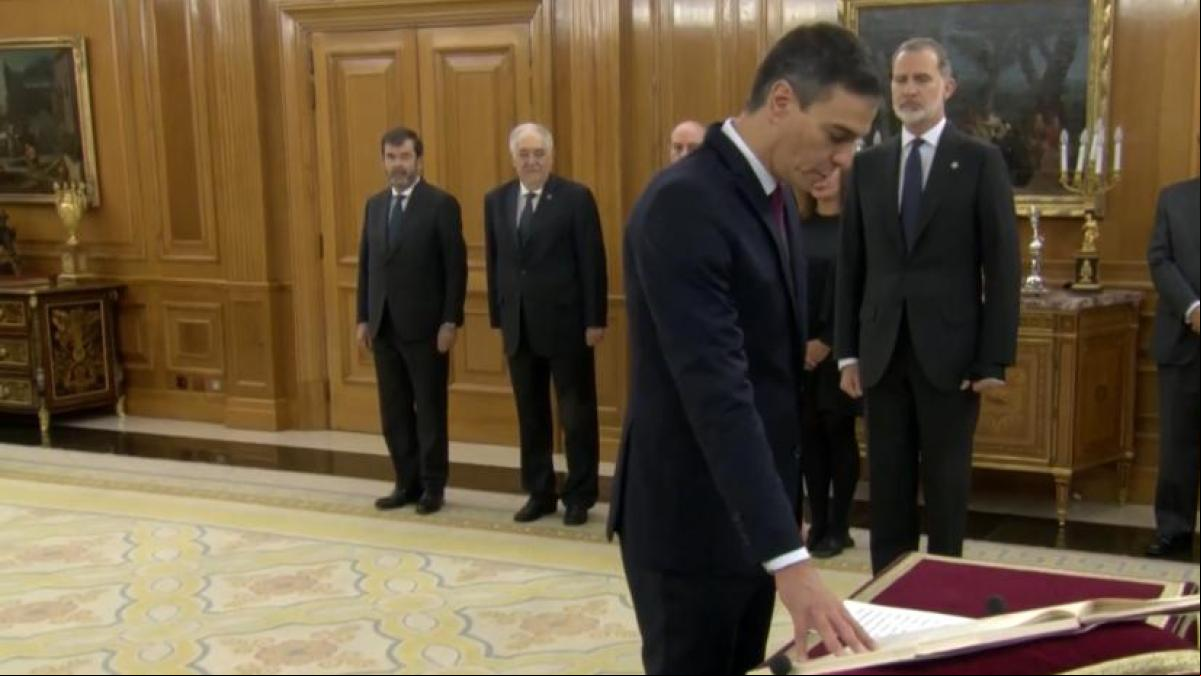 Sánchez toma posesión ante el Rey