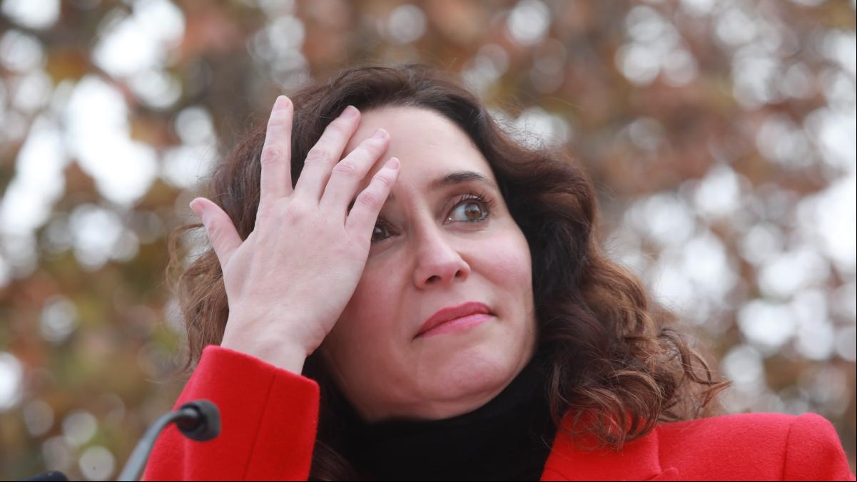 Lobato exige a Ayuso que no bloquee el  a su expediente académico