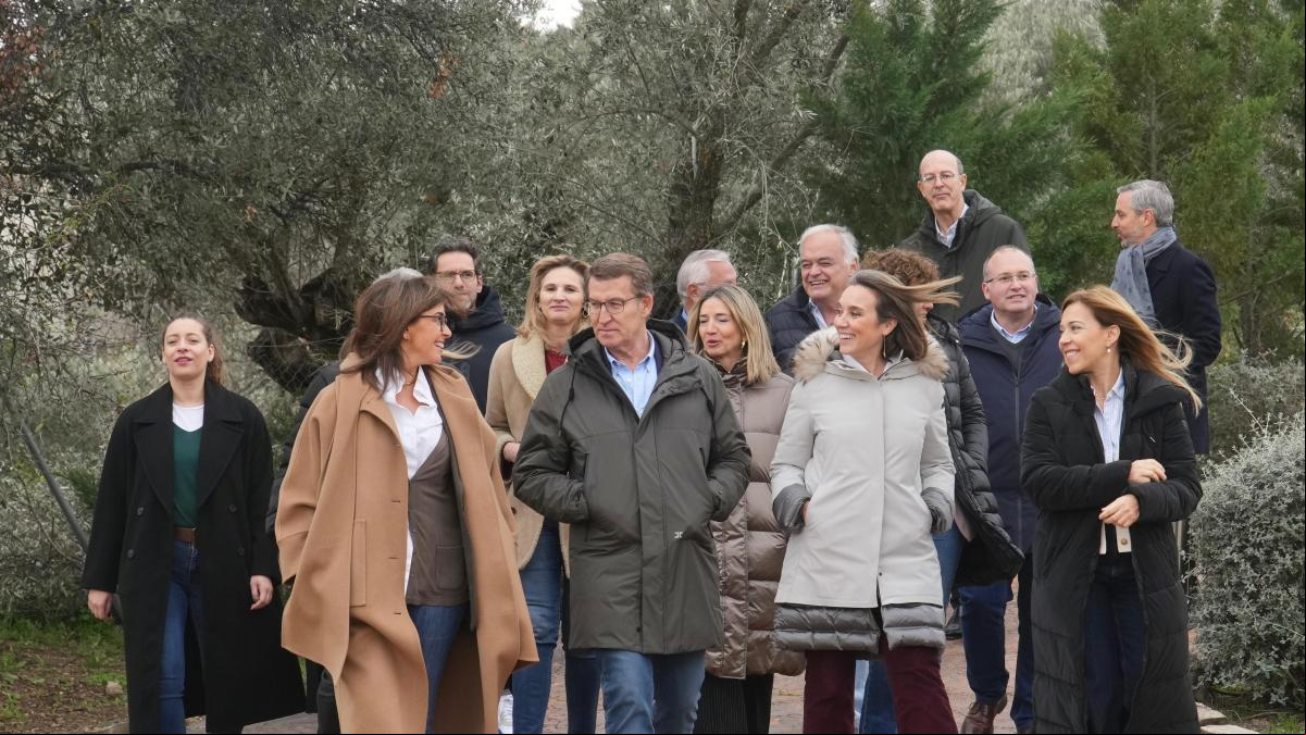 Feijóo pone al PP en ruta por toda España con el fin de parar los pies a quienes quieren trocearla
