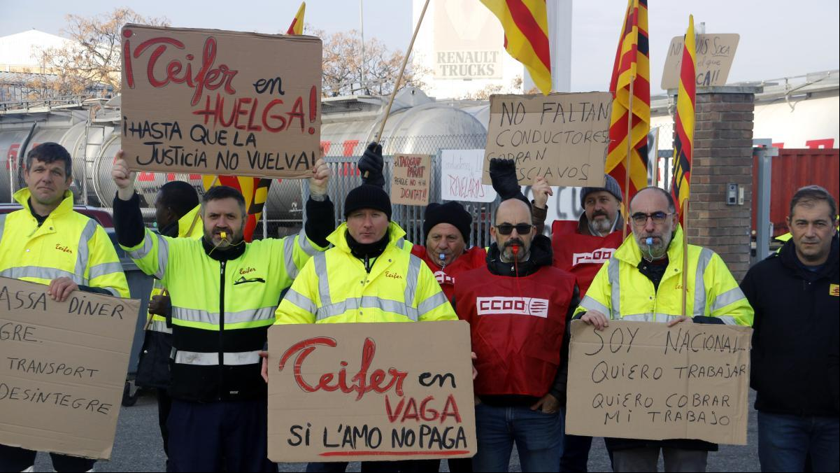 Huelga de trabajadores de transportes químicos Teifer por incumplimiento de la subida salarial