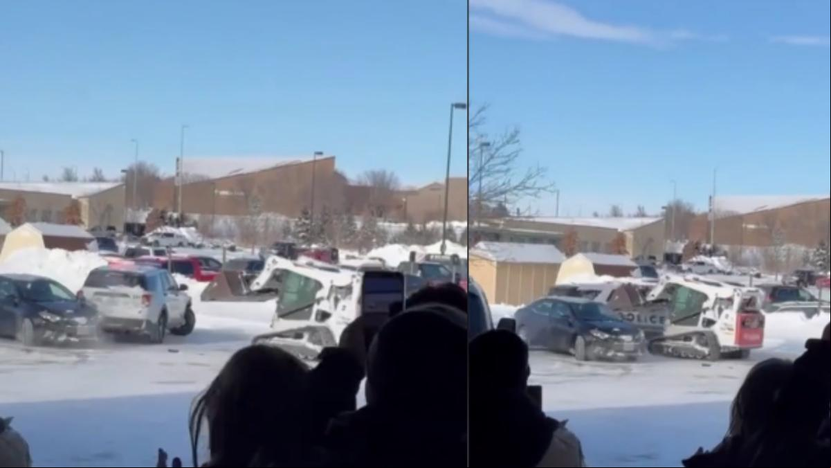 Increíble enfrentamiento en Nebraska entre una miniexcavadora y un coche de Policía
