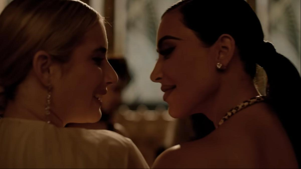 Kim Kardashian, estrella absoluta (con beso lésbico incluido) del tráiler de AHS: Delicate
