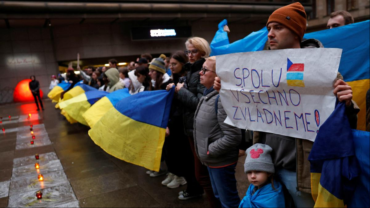 Praga mueve sus hilos por Kyiv
