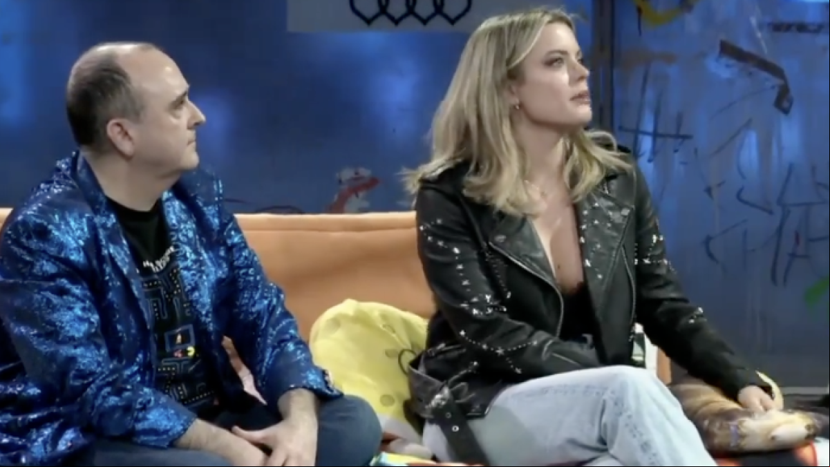 Carlos Areces y Adriana Torrebejano responden a las preguntas de La Resistencia: Eso no sé si es triste