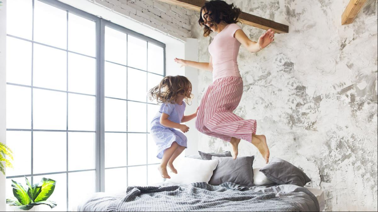 Regala comodidad y estilo a tu madre: pijamas, zaptillas y ropa para estar por casa