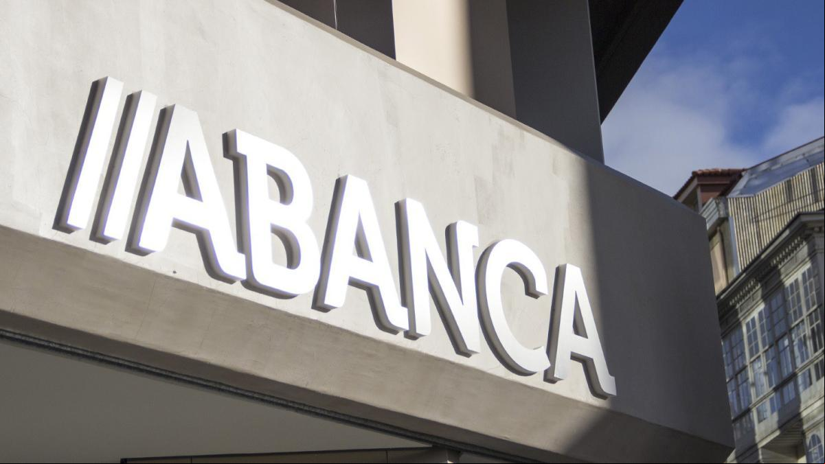 Los mediadores sacan los colores a Abanca