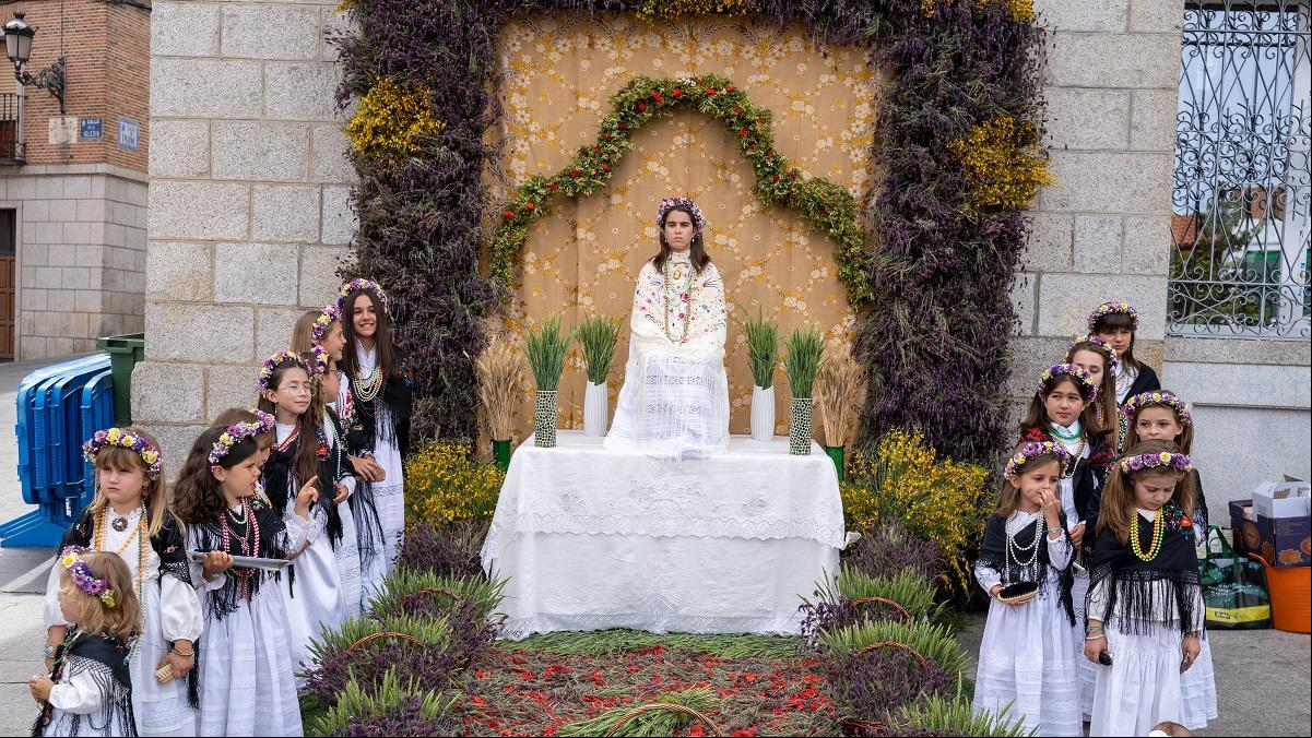 Colmenar Viejo da la bienvenida a la primavera con la fiesta de Las Mayas