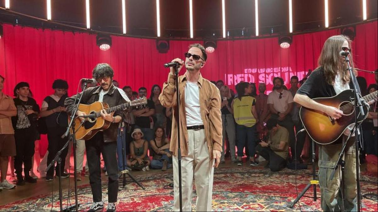 Alizzz brinda un mini concierto ante un reducido público del Primavera Sound