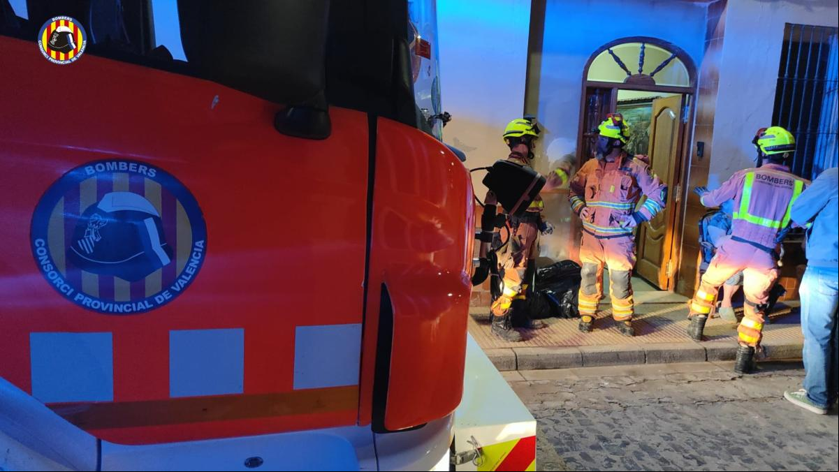 Muere una persona en el incendio de una vivienda de Vilamarxant (Valencia)