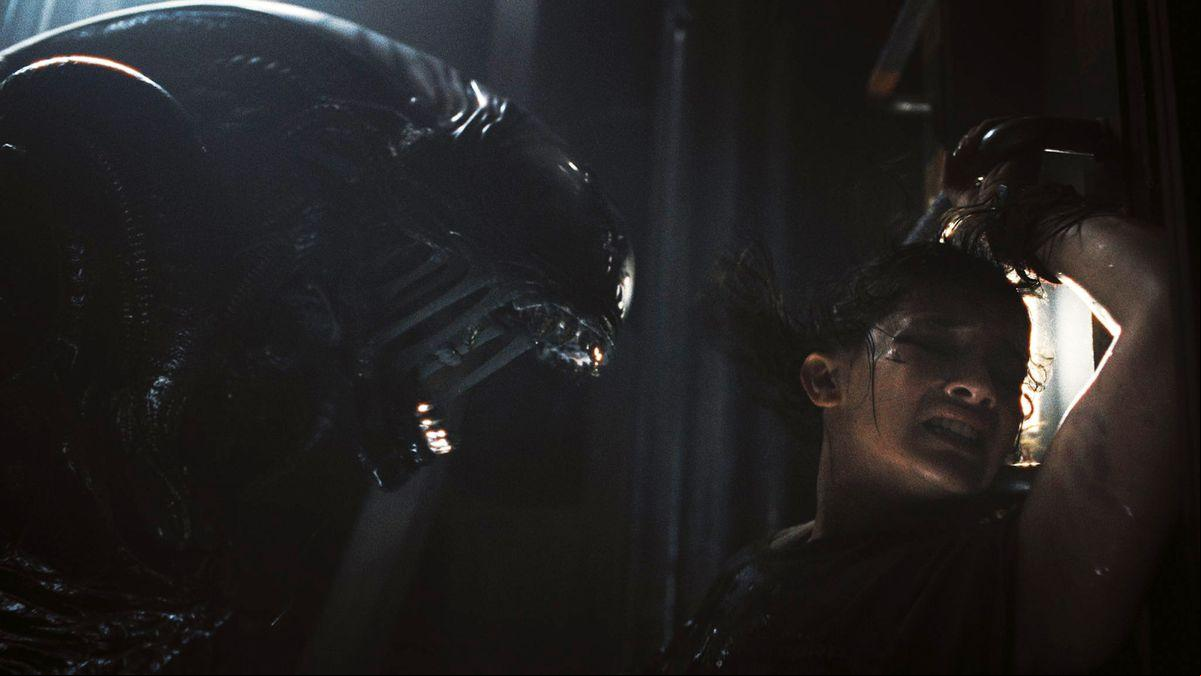 Así es Alien: Romulus: más terror, protagonistas jóvenes... y un parto monstruoso