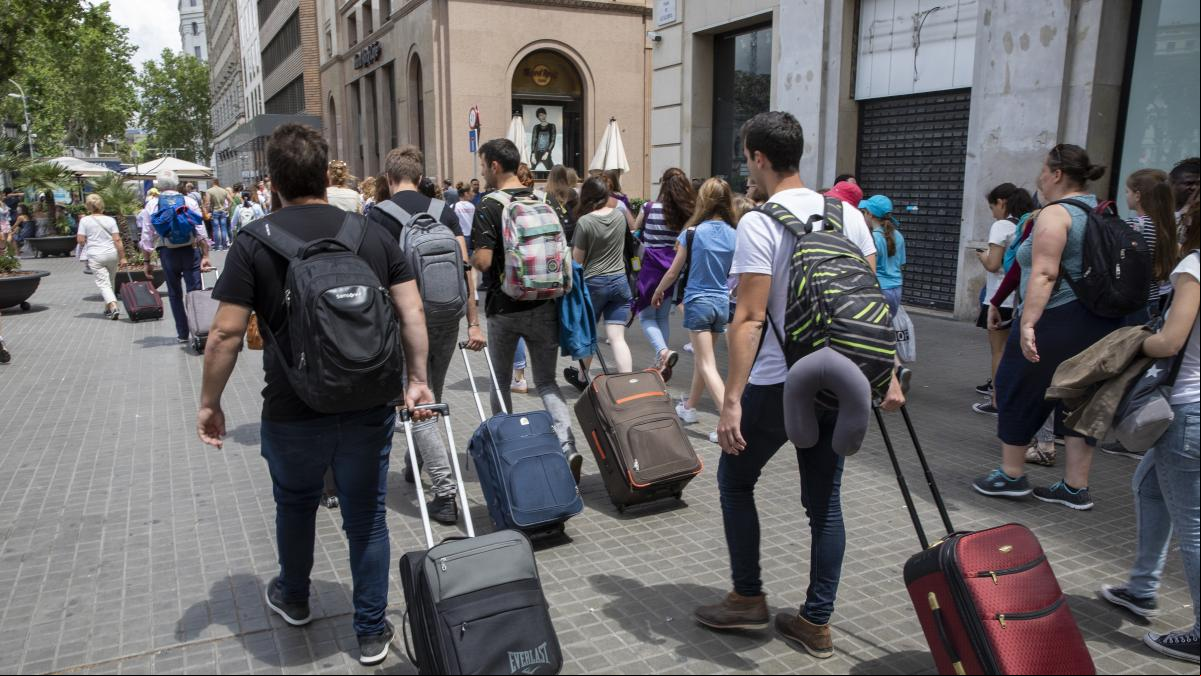 Exceltur pide un pacto de Estado que acabe con la vivienda turística ilegal y evite la turismofobia