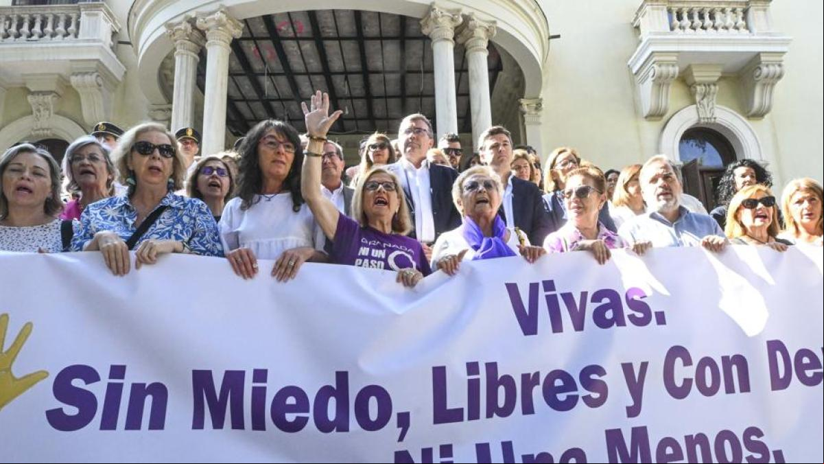 Igualdad e Interior reconocen fallos en el asesinato de una mujer y sus dos niños en Las Pedroñeras
