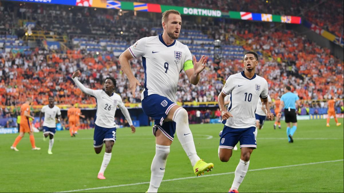 Kane, el mejor delantero y el más gafado