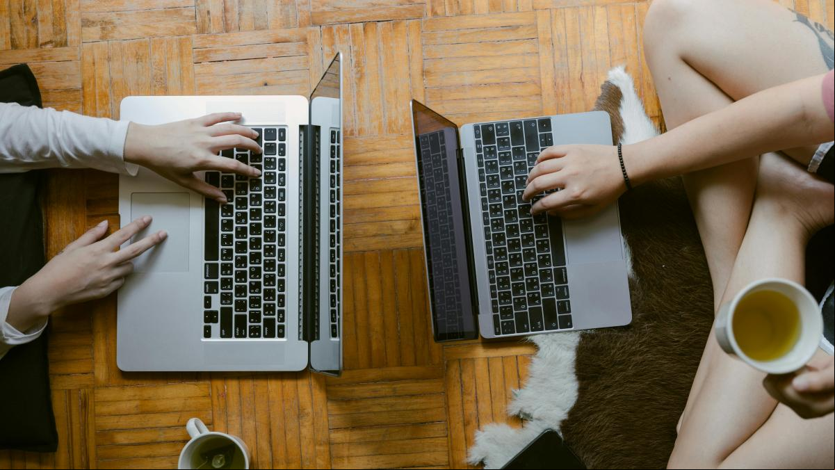 Las universidades abren online la matriculación a sus grados