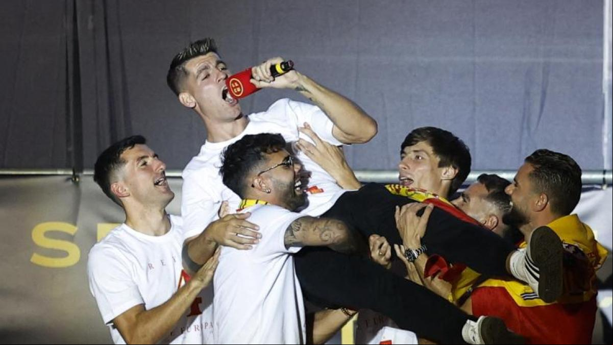 Álvaro Morata recibe una gran ovación durante la celebración de la Eurocopa: “Me he dejado la vida para conseguir esto”