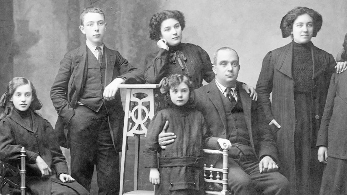 El luto que obligaba a las españolas a ir de negro de por vida