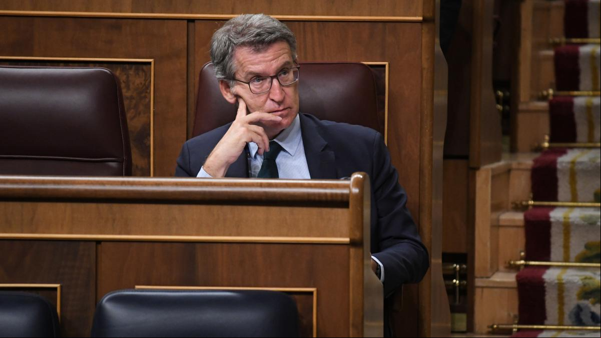 Tres encuestas destacan la ventaja electoral de Feijóo y su dependencia de Vox