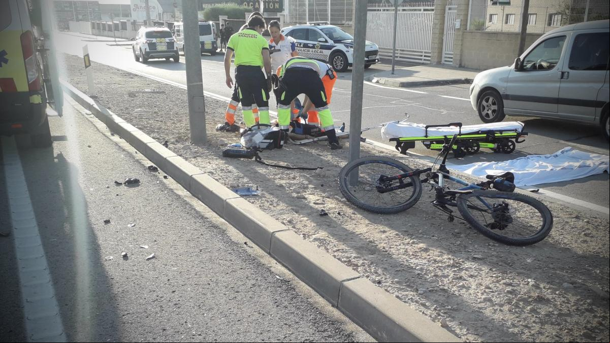 Un conductor que huyó tras atropellar a un ciclista es detenido en Elx