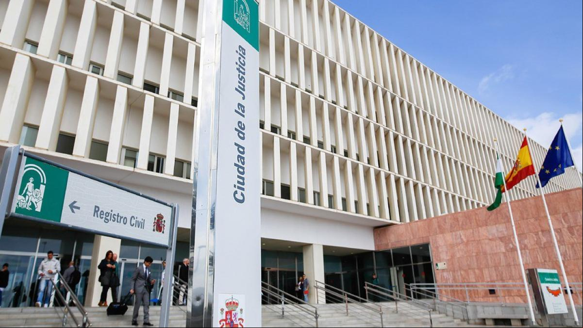 Libertad para la detenida en Málaga por agredir a su marido y para él, arrestado por maltrato