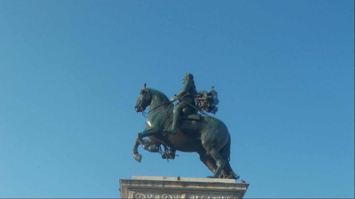 ¿Qué estatua de Madrid contó con el asesoramiento de Galileo?