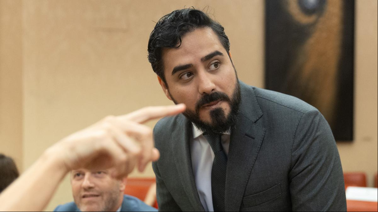 Investigan si Alvise cometió algún delito por publicar una foto de la hija de Pedro Sánchez