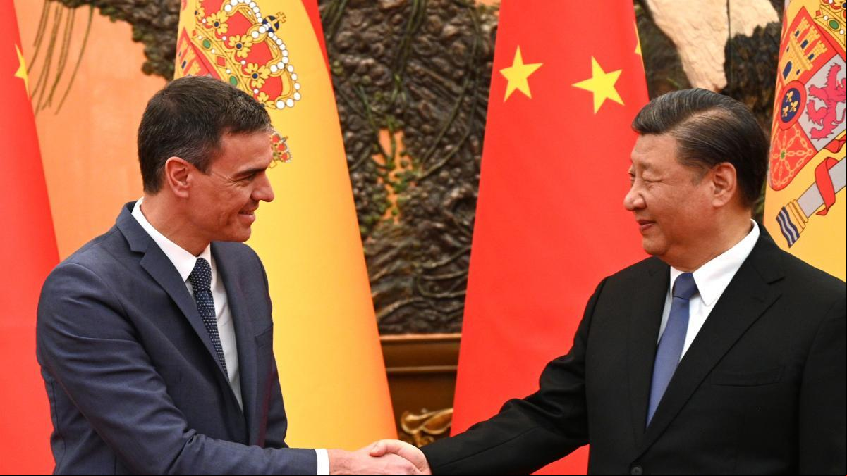 Sánchez impulsa su diplomacia económica y política en China y Vietnam en plena guerra comercial de Trump