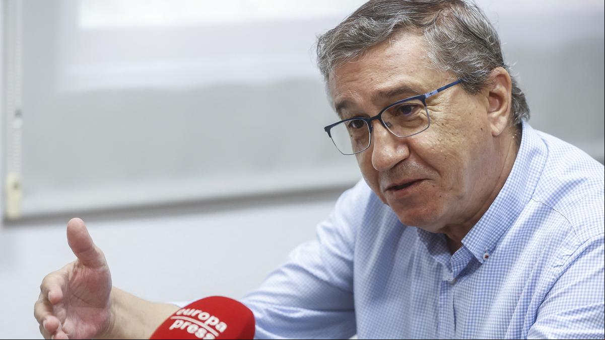 Rovira acusa a Sánchez de querer recentralizar las universidades: “A veces se parece a Vox”