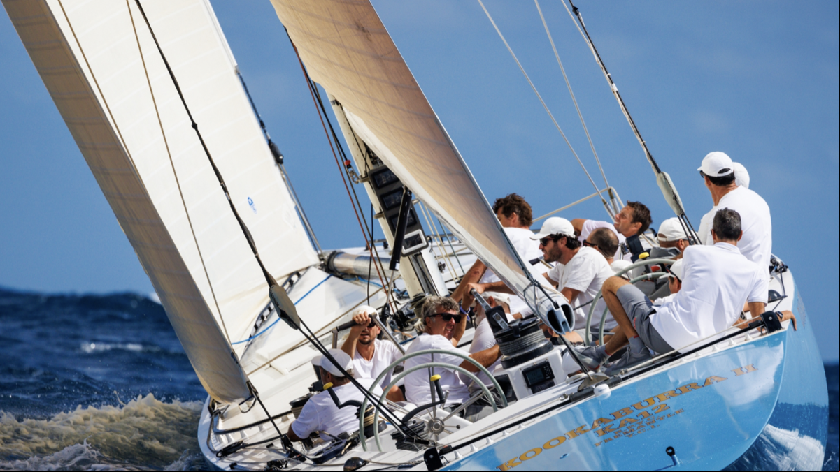 La regata Puig Vela Clásica ilumina el legado de la Copa América