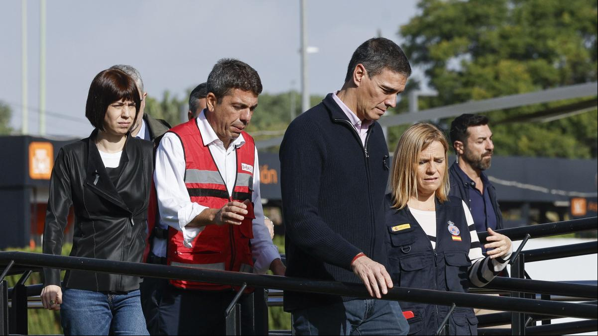 La gestión de la dana aleja a Mazón de gobernar según los sondeos y eleva a Vox y Compromís