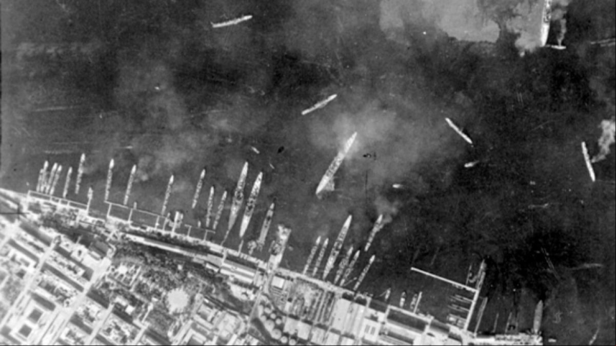 Tarento, el ataque aéreo que sirvió de guía a Pearl Harbor