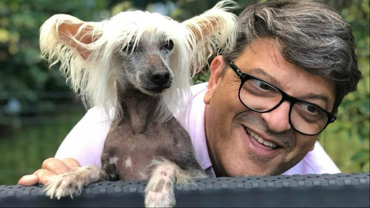 “Siempre fui un niño solitario y no encajaba con los demás, pero al conocer a mi primer perro, todo se volvió más sencillo, directo y de corazón”