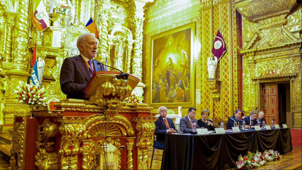 Las academias del español actualizan la gramática y el ‘Panhispánico’