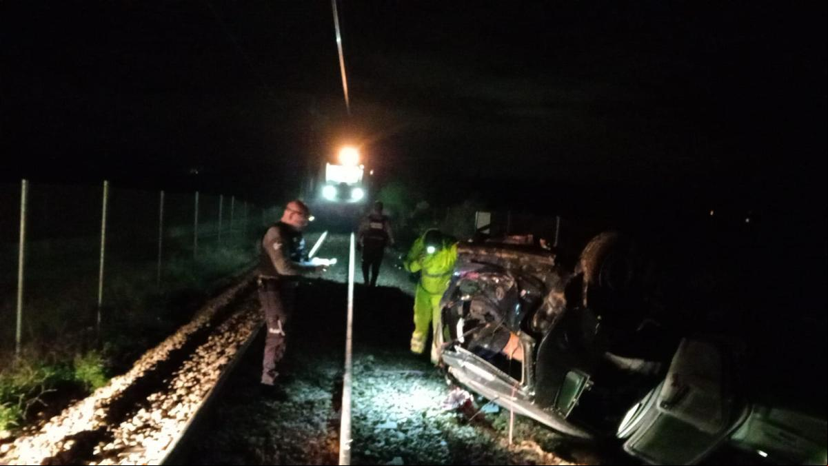 Un tren choca en Mallorca contra un coche que había caído por accidente a la vía