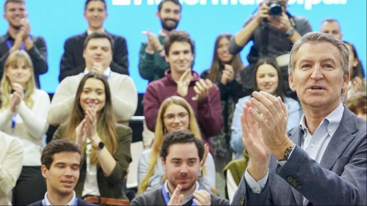 Feijóo pide al PP que se movilice para desalojar a Sánchez del Gobierno