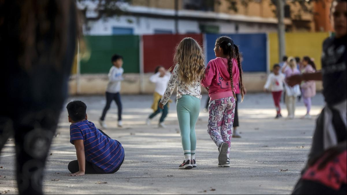 Los centros educativos de la Comunidad Valenciana, abiertos pero sin clases