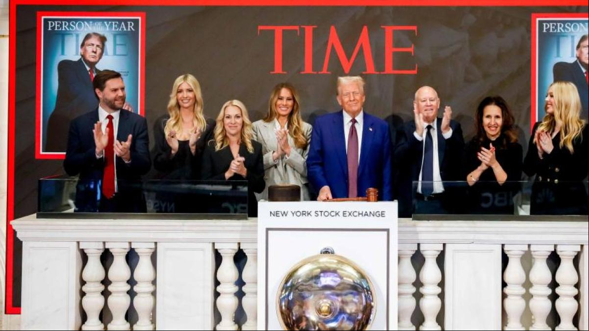 Trump toca la campana de Wall Street y corteja a los inversores: “Volveremos a tener una economía fuerte”