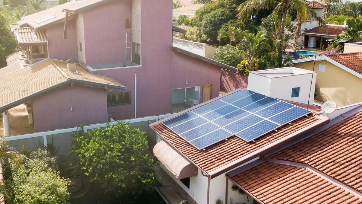 El autoconsumo se desinfla y entra en riesgo de incumplir los objetivos marcados para 2030