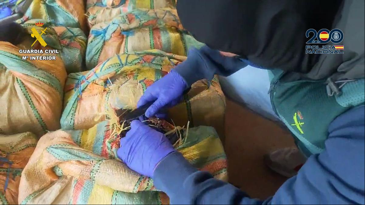 Cae la red de tráfico de drogas y blanqueo de capitales más activa de Huelva Cae la red de tráfico de drogas y blanqueo de capitales más activa de Huelva