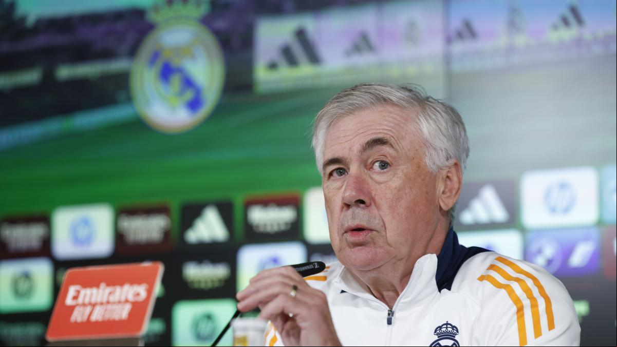 Ancelotti: “Con una plantilla de 14-15 jugadores es muy complicado rotar”