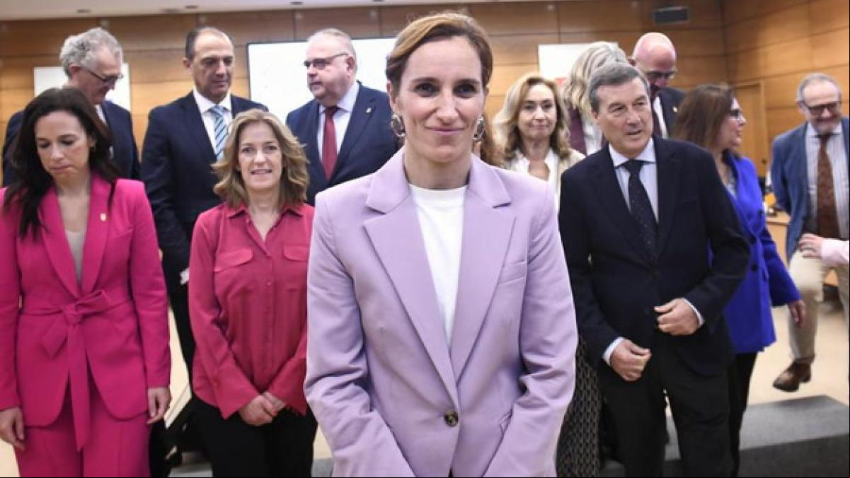 Mónica García: “La sanidad pública es el mejor lugar para ser atendidos”