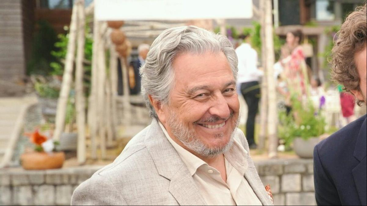 Christian Clavier: “La risa es la terapia que todos necesitamos” Christian Clavier: “La risa es la terapia que todos necesitamos”