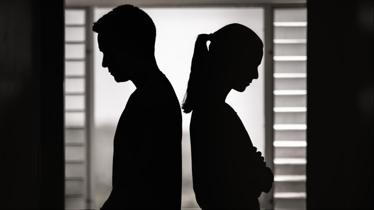 Una psicóloga de la Universidad de Harvard revela las 5 frases más comunes que arruinan las relaciones